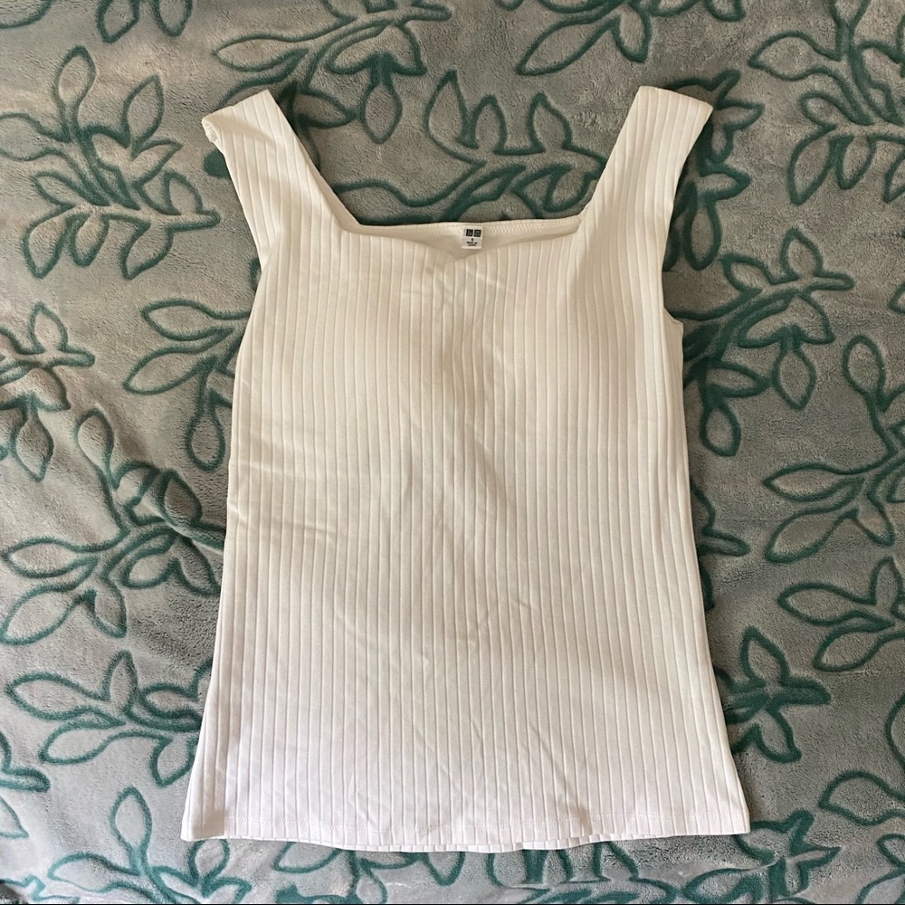 Square neck tank top with shelf bra